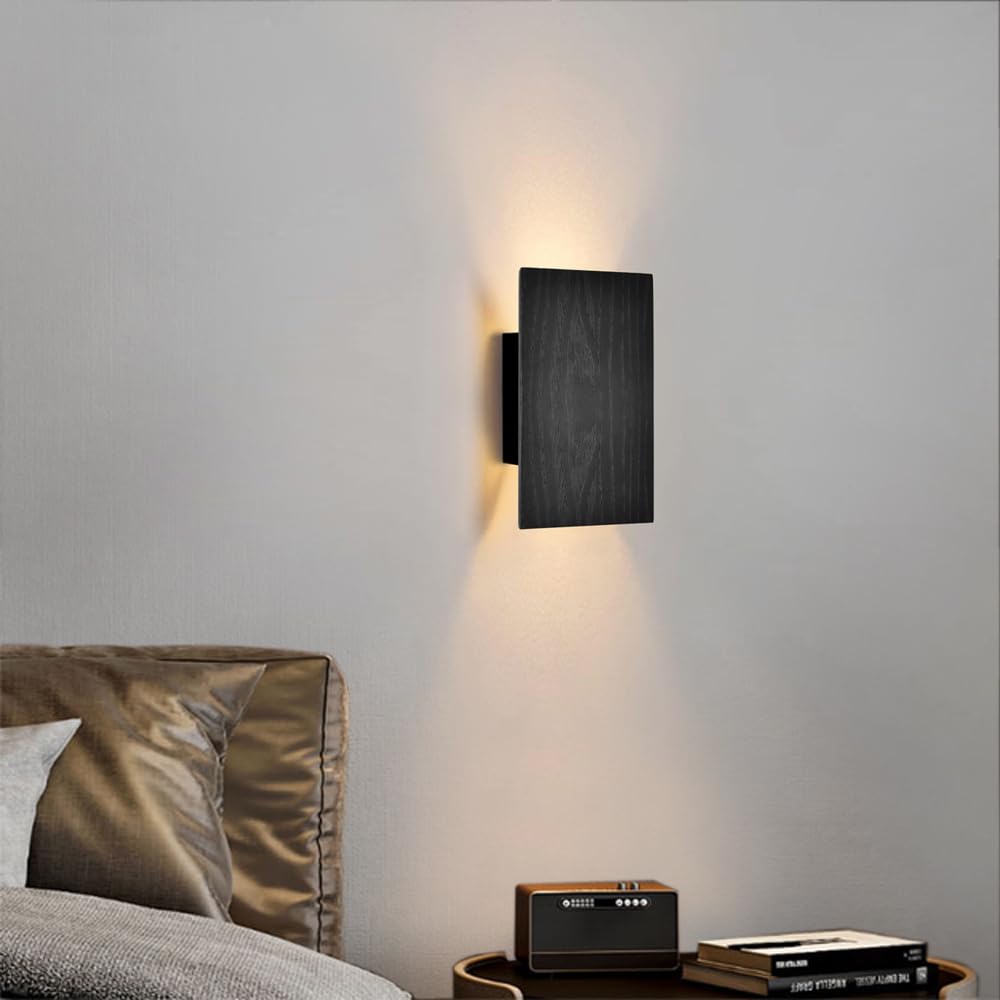 Vintage Wooden Wall Lamp - Black, 8W