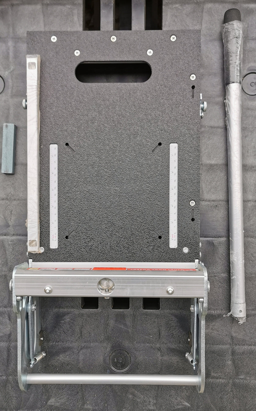 Gilotyna do winylu LVP-230 szerokość cięcia 227mm do LVP SPC VCT LVT PVC WPC – 227mm
