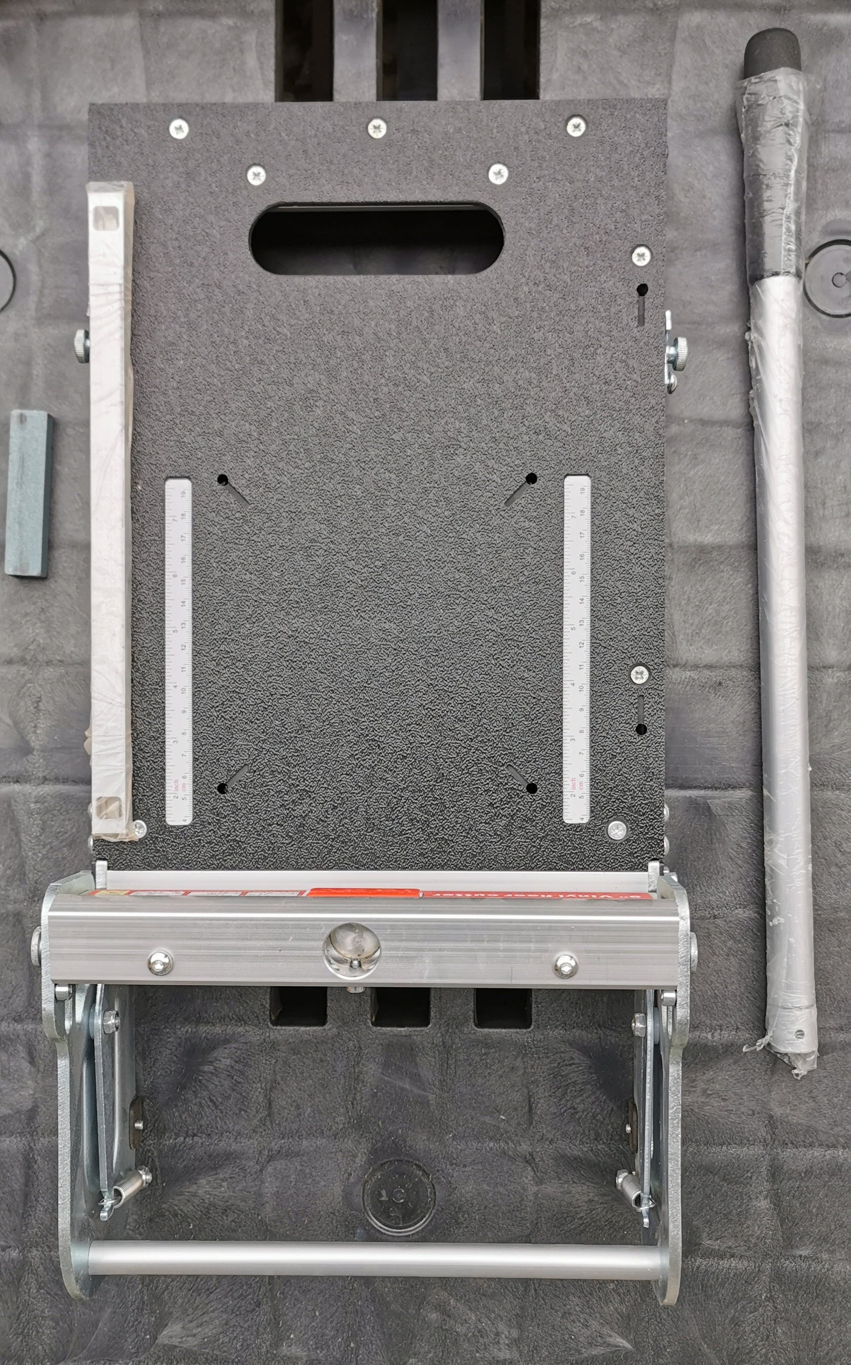 Gilotyna do winylu LVP-230 szerokość cięcia 227mm do LVP SPC VCT LVT PVC WPC – 227mm