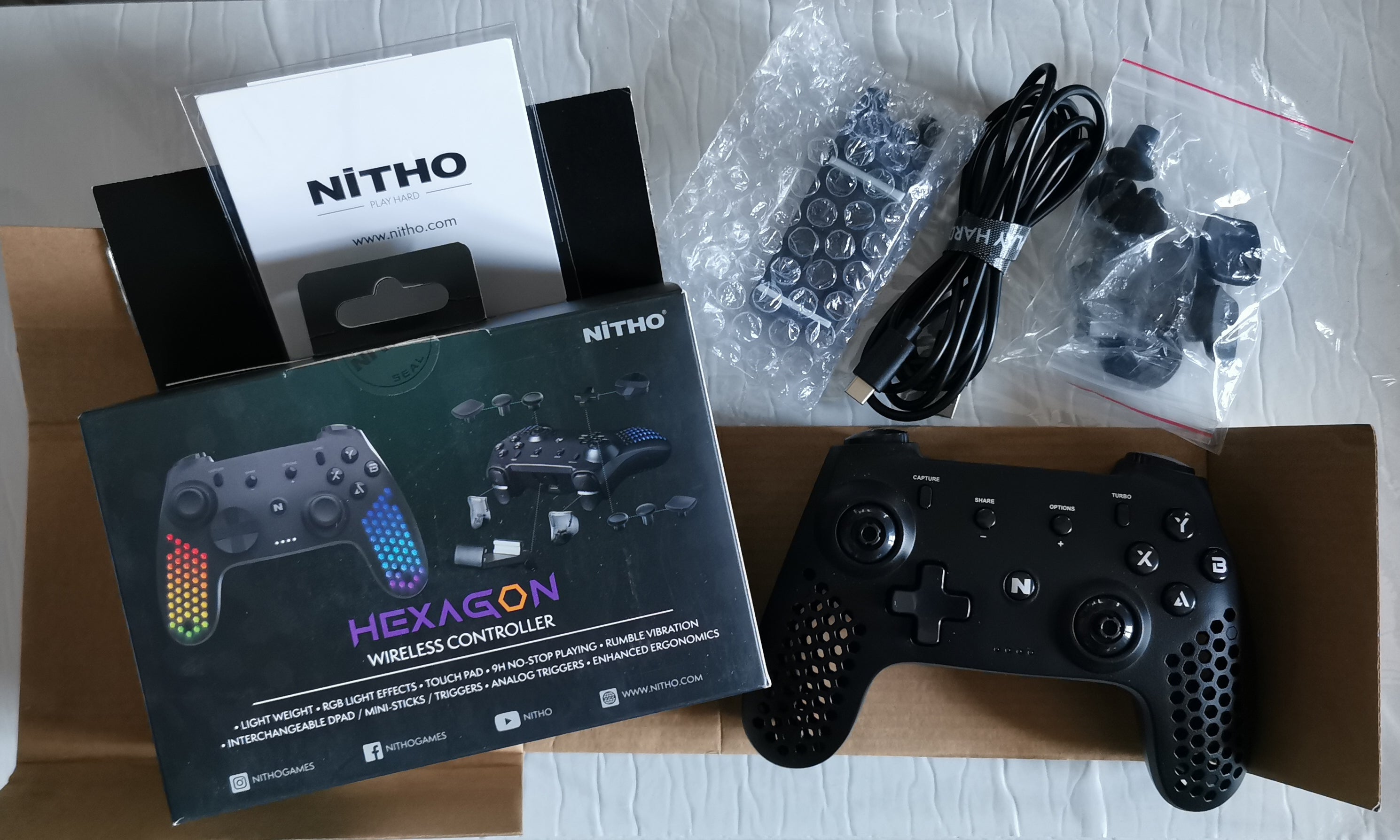 NITHO Wireless Controller for PC/Switch/Android/iOS 6-Axis Sensor RGB LED – Black