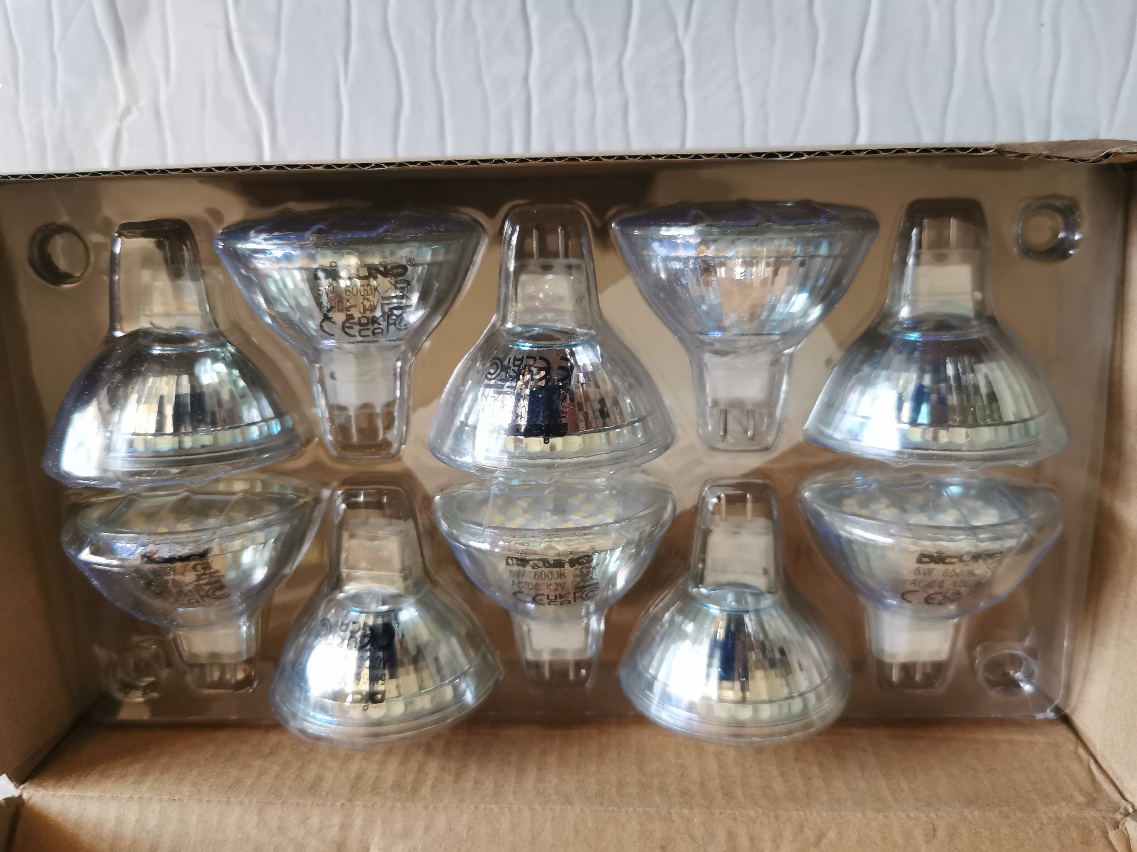 DiCUNO GU5.3 LED Dimmowalny 5W 6000K MR16 Lampa Punktowa 120° Kąt – Opakowanie 10