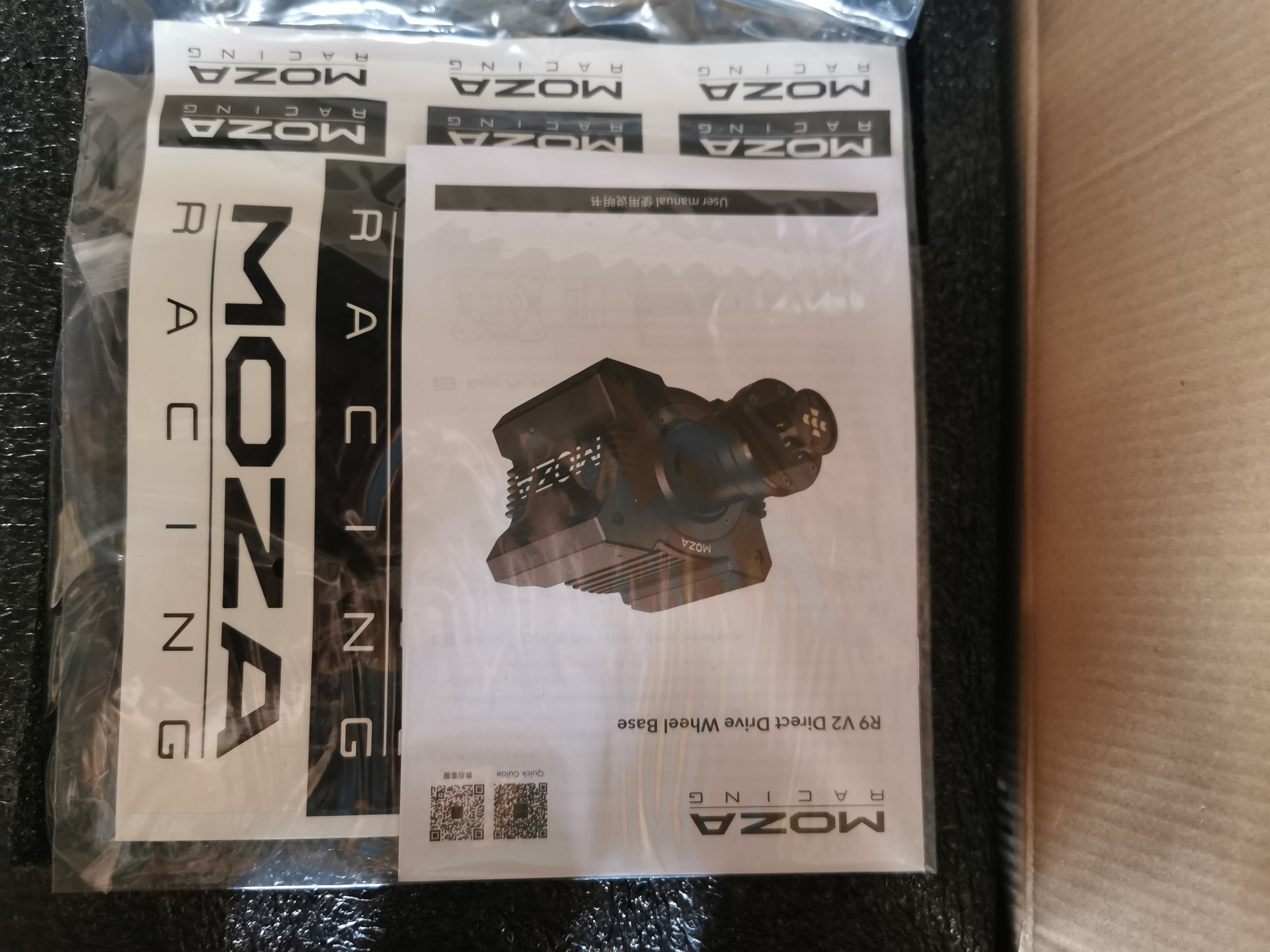 Baza kierownicy z napędem bezpośrednim MOZA R9 V2 do sim racingu USB – Czarna