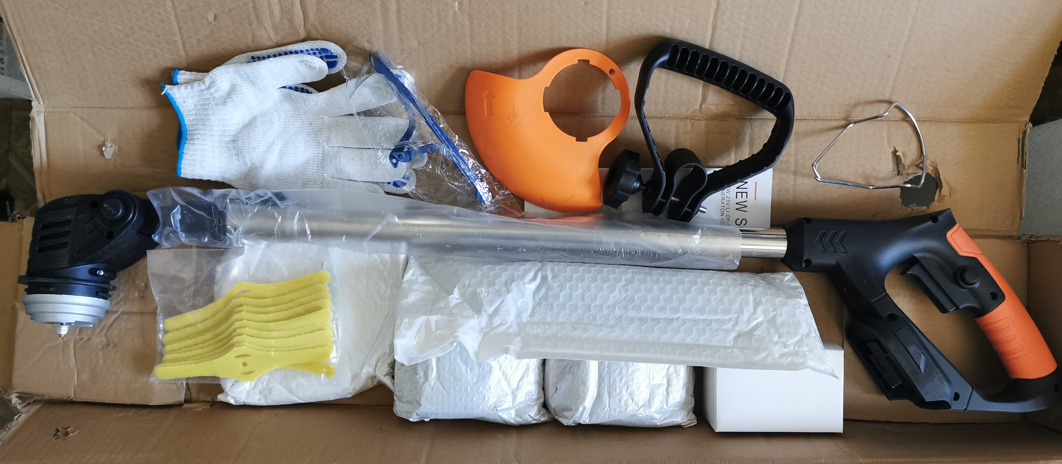 Podkaszarka Akumulatorowa 3w1 – 2x Akumulator, Głowica 90°, 2,5 kg