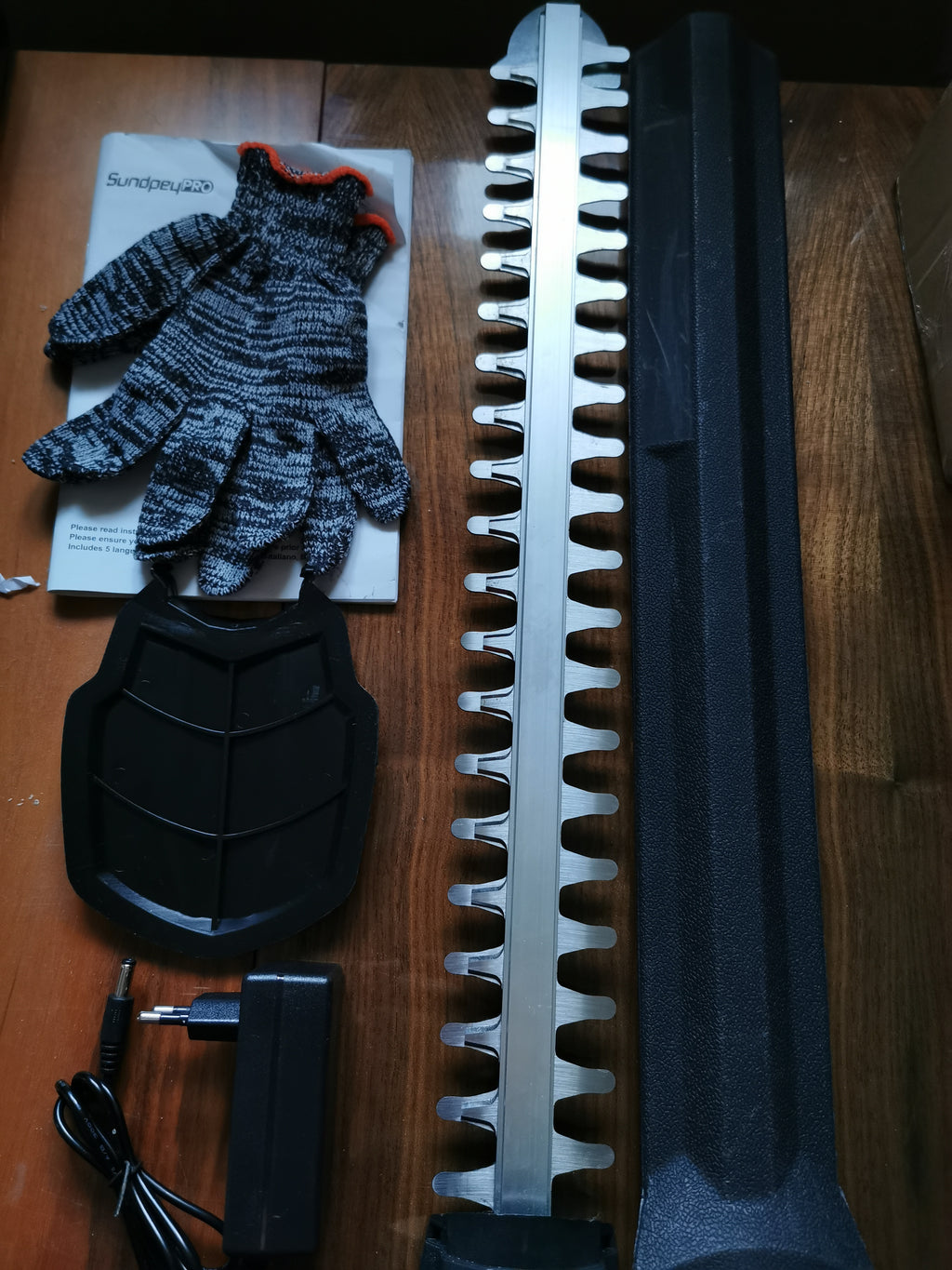 Nożyce do żywopłotu Sundpey PRO 21V – bezszczotkowe, akumulatorowe, 53cm