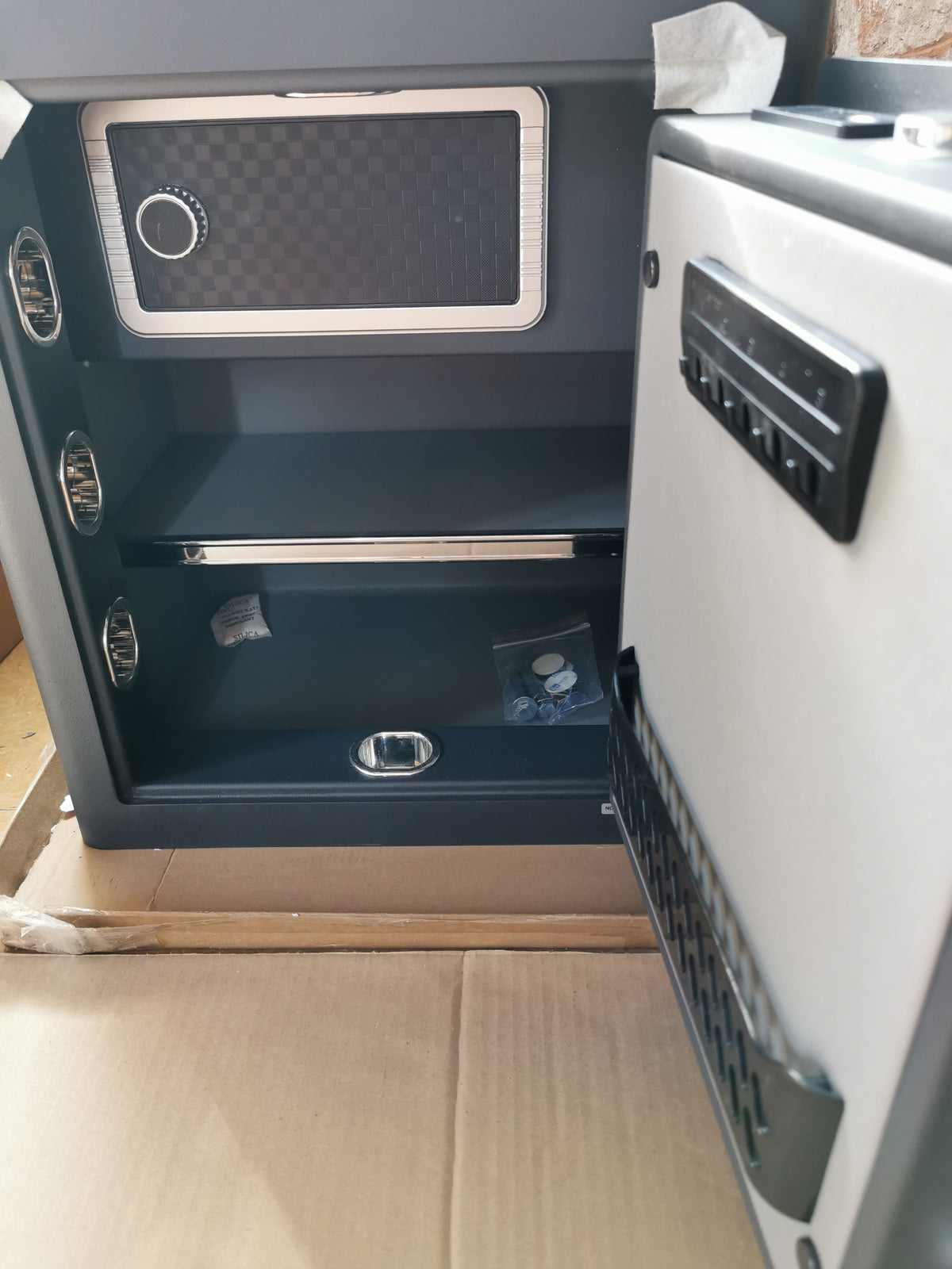 Sejf biometryczny 45L RPNB  | Odcisk palca + Kod + 2FA | Oświetlenie LED