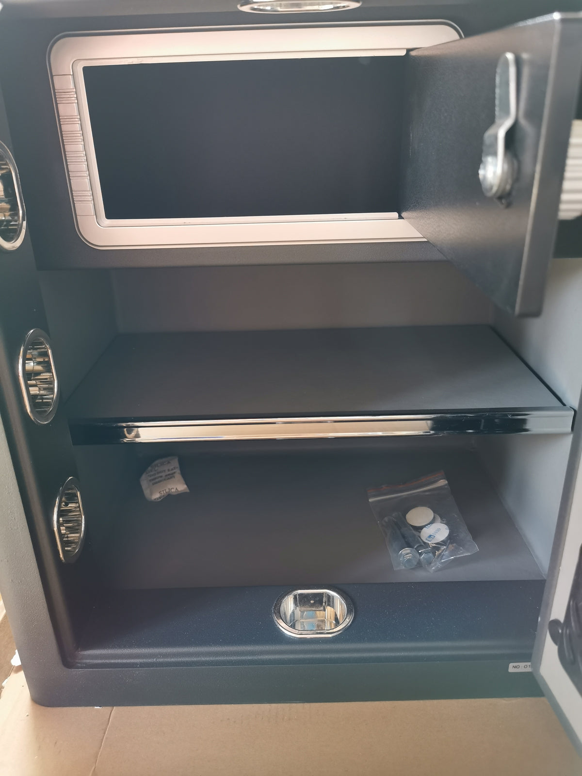 Sejf biometryczny 45L RPNB  | Odcisk palca + Kod + 2FA | Oświetlenie LED