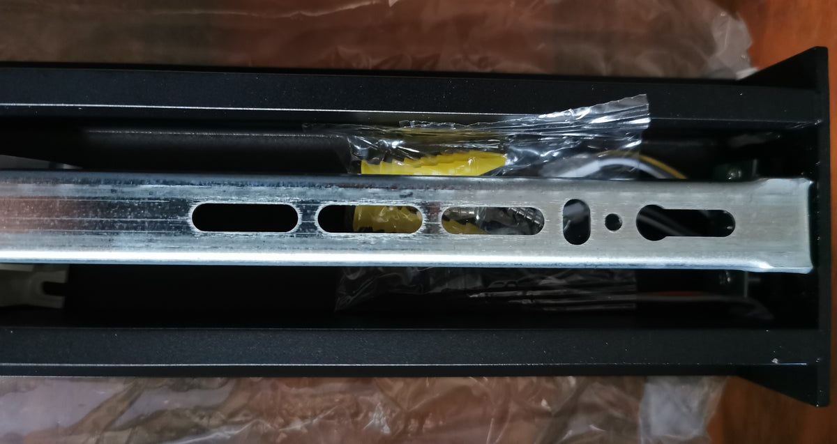 Kinkiet LED 20W 66 cm – 3 temperatury barwowe, góra-dół, czarny
