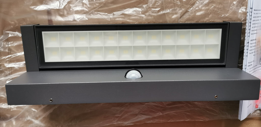 Lampa Ścienna z Czujnikiem Ruchu LED Obrotowa 36W IP65– Ciemnoszara (Kopia)
