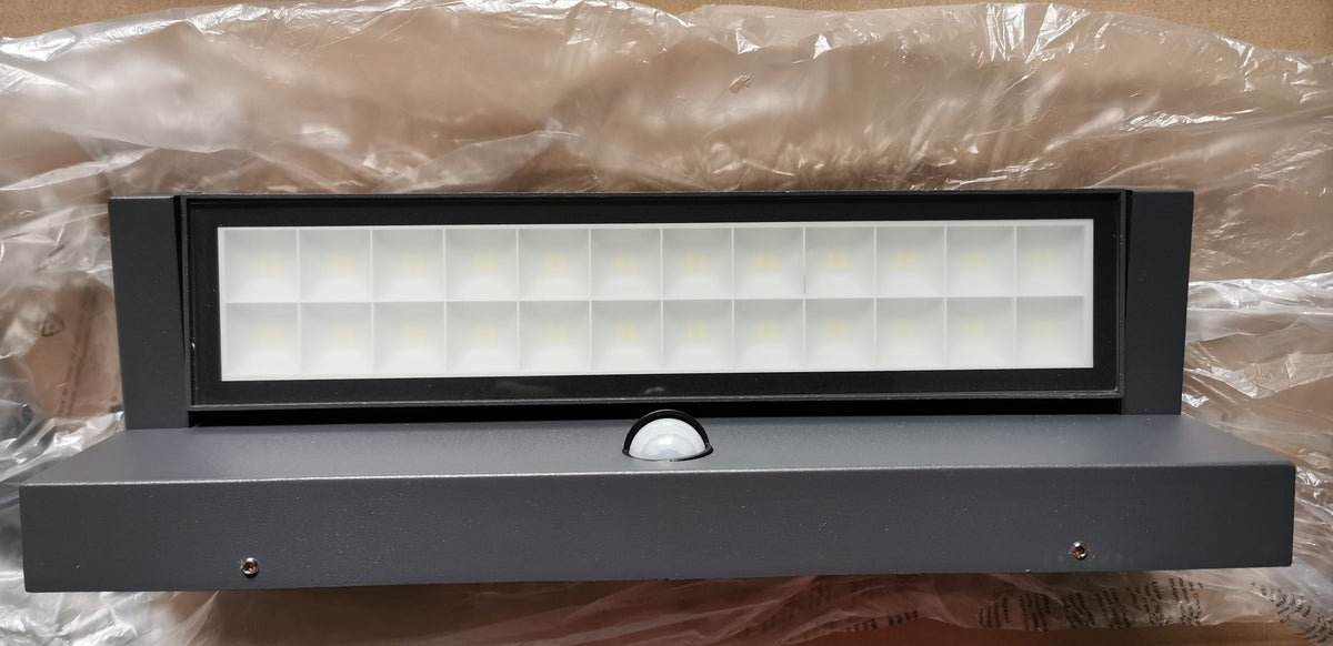 Lampa Ścienna z Czujnikiem Ruchu LED Obrotowa 36W IP65– Ciemnoszara