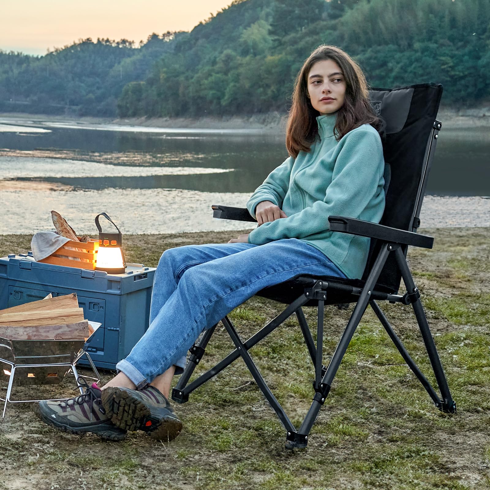 TIMBER RIDGE Folding Camping Chair – 260kg, 4 Positions, Armrests, Black